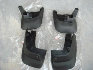 БРЫЗГОВИК ЗАДНИЙ ЛЕВЫЙ mb22021rl Китай
