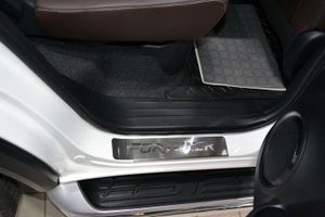TOYOTA FORTUNER 2017- Накладки на пороги RUSSTAL (нерж., шлиф) TOYFR17-02 toyfr1702 Russtal