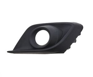 Решетка в бампер пер.прав.с отв.под тум. MZ99043CAR Tyg