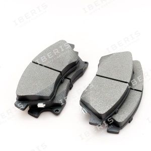Колодки тормозные передние, комплект ib153015 Iberis