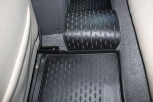 Комплект резиновых автомобильных ковриков в салон TOYOTA Prius 2003-2009, 4 шт. (полиуретан) nlc4849210k Element Autofamily