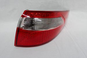 Фонарь правый внешний kia rio qb седан OEM0181FONR O.E.M.