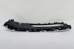 Решетка в бампер правая OEM1357R O.E.M.