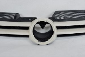 Решетка радиатора Volkswagen Golf 5 2003-2009 хэтчбек OEM3201 O.E.M.