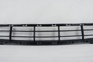 Решетка в бампер нижняя kia sportage ql oem3732 O.E.M.