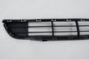 Решетка в бампер нижняя kia sportage ql oem3732 O.E.M.