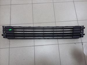 РЕШЕТКА ЦЕНТР НИЖНЯЯ БАМПЕРА ПЕР 6ru853671dbus Vag