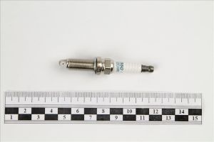 Свеча зажигания Е11, J10, C11, K12 22401CK81B Nissan
