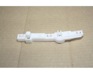 Кронштейн бампера переднего левый 622259U000 Nissan