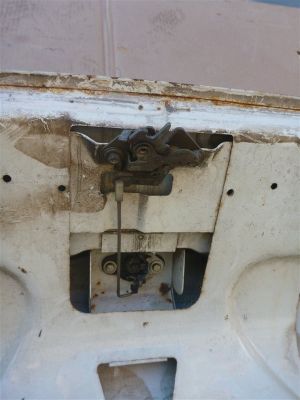 Б/у  3110560401020 крышка багажника ГАЗ 3110 1998 седан 402 bu3a64595 Б/У запчасти