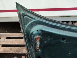 Б/у  64401-05060 крышка багажника Toyota Avensis 1999 AT220L, седан 4AFE    У нас есть видеообзор то bu3a151824 Б/У запчасти