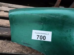 Б/у  64401-05060 крышка багажника Toyota Avensis 1999 AT220L, седан 4AFE    У нас есть видеообзор то bu3a151824 Б/У запчасти