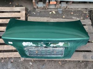 Б/у  64401-05060 крышка багажника Toyota Avensis 1999 AT220L, седан 4AFE    У нас есть видеообзор то bu3a151824 Б/У запчасти