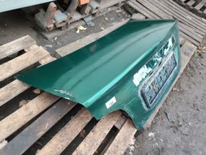 Б/у  64401-05060 крышка багажника Toyota Avensis 1999 AT220L, седан 4AFE    У нас есть видеообзор то bu3a151824 Б/У запчасти