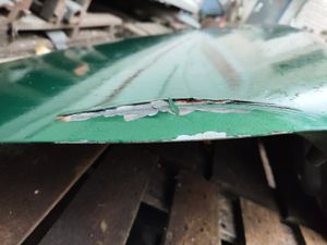 Б/у  64401-05060 крышка багажника Toyota Avensis 1999 AT220L, седан 4AFE    У нас есть видеообзор то bu3a151824 Б/У запчасти