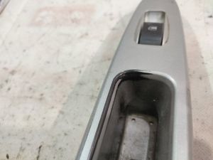 Б/у  a113748130 кнопка стеклоподъемника Chery Amulet A15 2007 A15, лифтбек SQR480EJ    У нас есть ви bu3a180299 Б/У запчасти