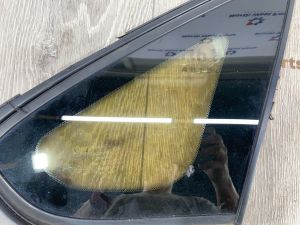 Б/у  83300-EW000 Стекло кузовное глухое Nissan Almera 2013 Седан K4M   Прав. by9l40459 Б/У запчасти