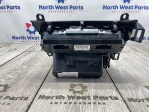 Б/у  2013278 Блок управления климатической установкой Ford Focus 3   1,6    ПОСЛЕ 2014 ГОДА by9l22787 Б/У запчасти