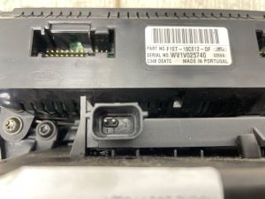 Б/у  2013278 Блок управления климатической установкой Ford Focus 3   1,6    ПОСЛЕ 2014 ГОДА by9l22787 Б/У запчасти