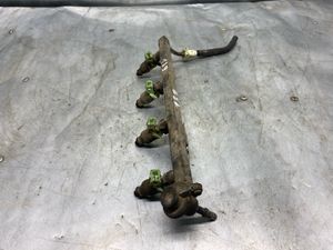 Б/у  96493992 Рампа топливная Daewoo Nexia 2012 N150 F16D3 bu8a20488 Б/У запчасти