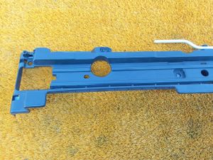 Б/у  7P0863599 Кронштейн пола багажника Porsche Cayenne GTS 2014 2 M4802G    Кронштейн пола багажник by4k29273 Б/У запчасти