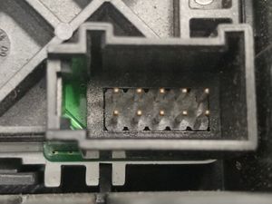 БУ 4G2919610C Консоль центральная Audi A6 2013 C7      царапины, на праворульный авто!\n\nУ нас есть by9c35477 Б/У запчасти