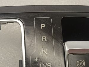 БУ 4G2919610C Консоль центральная Audi A6 2013 C7      царапины, на праворульный авто!\n\nУ нас есть by9c35477 Б/У запчасти