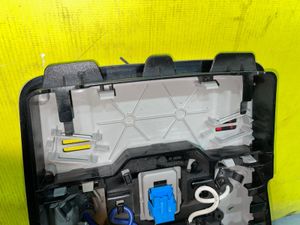 Б/у  13309524 Плафон подсветки салона Opel Astra  J     Плафон подсветки салона Opel Astra J 2009—20 by6j10523 Б/У запчасти