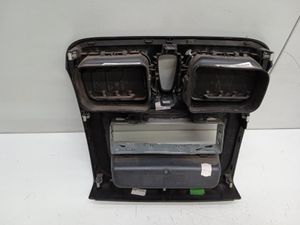 Б/У 682602327R Рамка магнитолы Renault Logan 2017 2, L8 1.6 by7c110953 Б/У запчасти