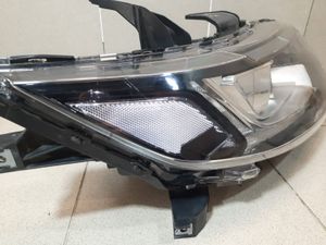 Б/У 8301C854 Фара правая Mitsubishi Outlander  GF      ЦАРАПИНА НА СТЕКЛЕ ПОСЛЕ 03/2015 ГОДА НЕ КСЕН bu4a54328 Б/У запчасти