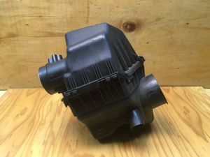 Б/У 13717521030 Корпус воздушного фильтра BMW 525i by1f84208 Б/У запчасти