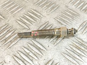 Б/у  Свеча накала MITSUBISHI L200 K7 4D56T by6lyt0116272 Б/У запчасти