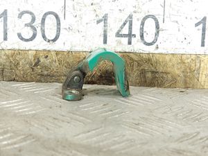 Б/у  Петля крышки багажника левая VOLKSWAGEN Polo MK3 ALL by6lyt0074222 Б/У запчасти