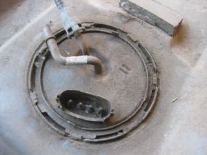 Б/у  E9DZ-9H307-B Насос топливный электрический Ford Taurus 1 поколение  1989 V-6 3,0 АКПП Артикул: by5k9615767 Б/У запчасти