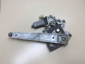 Б/у  8340107011 Стеклоподъемник электр. задний левый Kia Picanto (BA) 2005-2011 С моторчиком. 2 конт by8g450643 Б/У запчасти