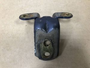 Б/у  8240095F0B Петля двери задней правой нижняя Nissan Almera Classic (B10) 2006-2013 Оригинал. Пет by8g855558 Б/У запчасти
