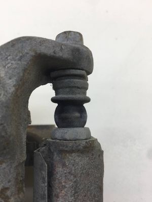 Б/у  41001AU001 Суппорт передний правый Nissan Primera P12 2002-2007 Скоба подвижна, пыльник порван. by1h591796 Б/У запчасти