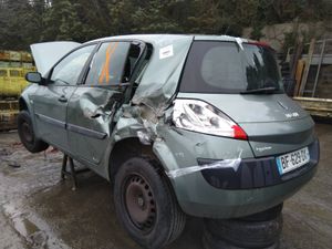 Б/у  7701475247 Накладка декоративная (молдинг) передней левой двери Renault Megane 2 (2002-2009) 20 bu6a904187 Б/У запчасти