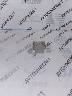 Б/у  797102E000 Петля багажника Kia Sportage III (2010—2014) Петля крышки багажника Киа Спортейдж 3 by7l20311 Б/У запчасти