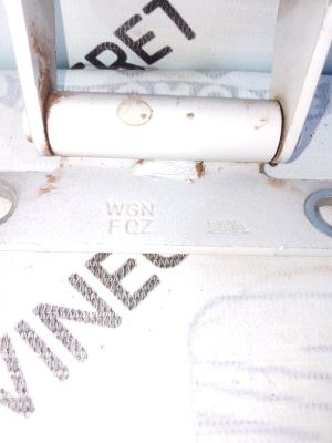 Б/у  797102E000 Петля багажника Kia Sportage III (2010—2014) Петля крышки багажника Киа Спортейдж 3 by7l20311 Б/У запчасти