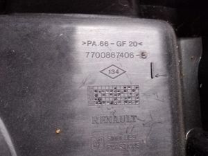 Б/у  7700867406 Накладка (крышка) декоративная двигателя Renault Safrane (1991-2001) 1997 bu6ap956104 Б/У запчасти