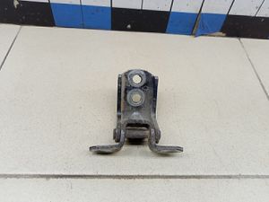 Б/у  824204EA0A Петля двери NISSAN Juke (F15) 2011> ПЕРЕДНЕЙ ЛЕВОЙ НИЖНЯЯ by7a414338 Б/У запчасти